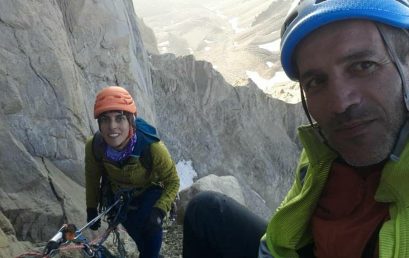 شادباش به حسن گرامی – فاطمه حاجی کریم لو برای  پیمایش راه آرش بر روی دیواره علم کوه